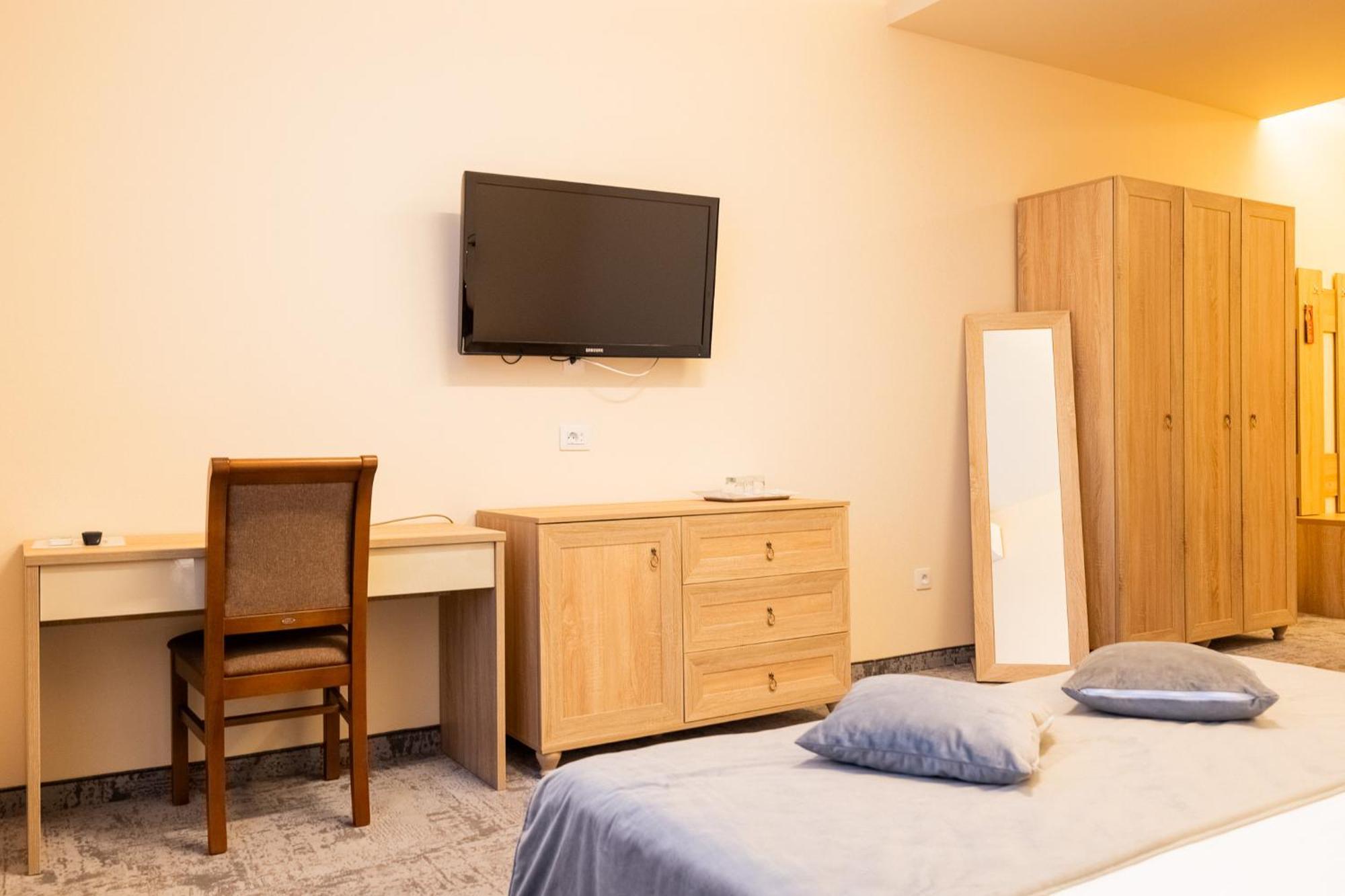 Pensiunea Floarea Soarelui Guest house Brasov