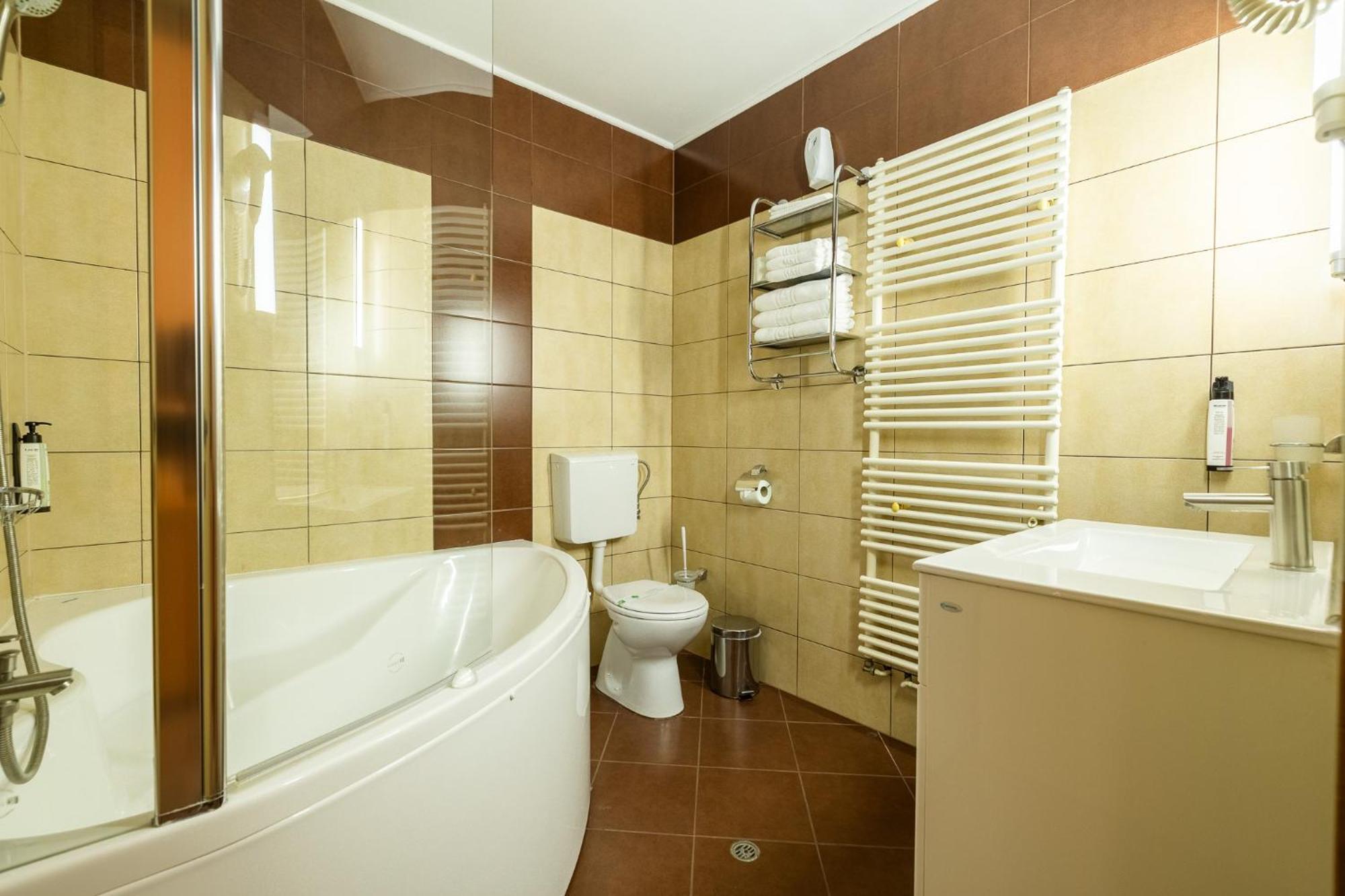 Pensiunea Floarea Soarelui Affittacamere