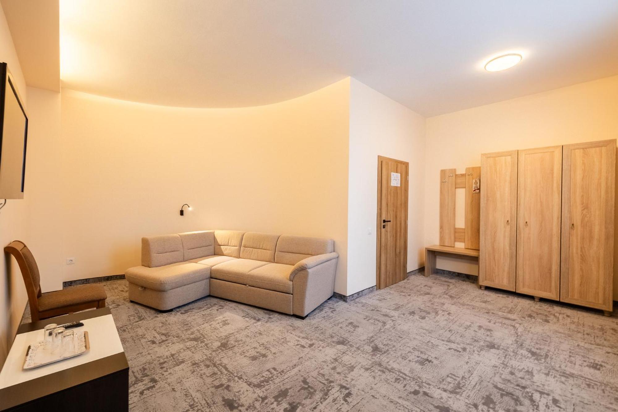 Affittacamere Pensiunea Floarea Soarelui 3*